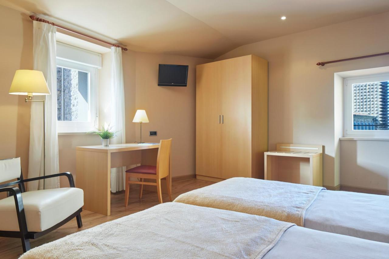 Oñate Iraipe Santuario De Arantzazu Hotel מראה חיצוני תמונה